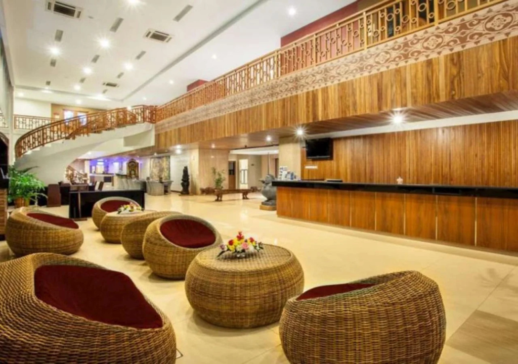 Lobby & Reception