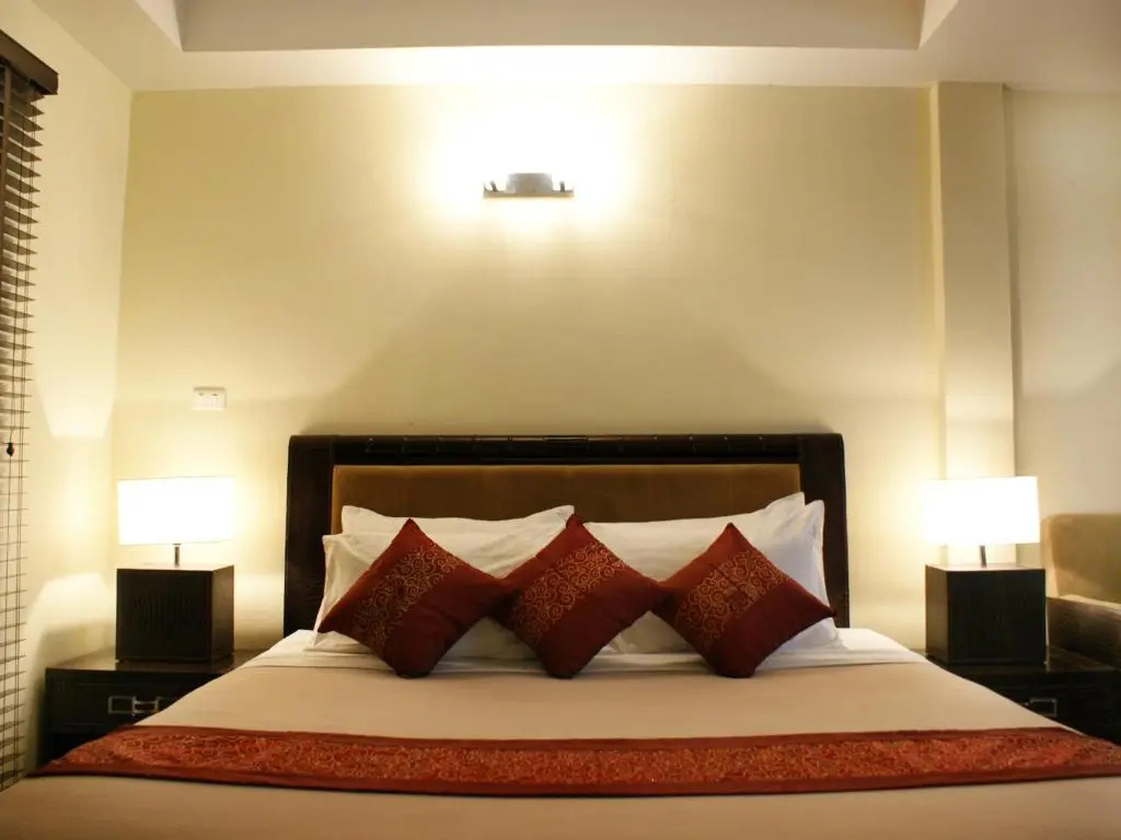 Deluxe Double room (full double bed)