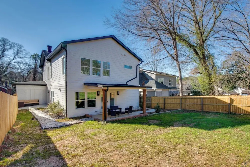 Fully Updated! 3,000-sq-ft ATL Home 4 Mi to Dtwn