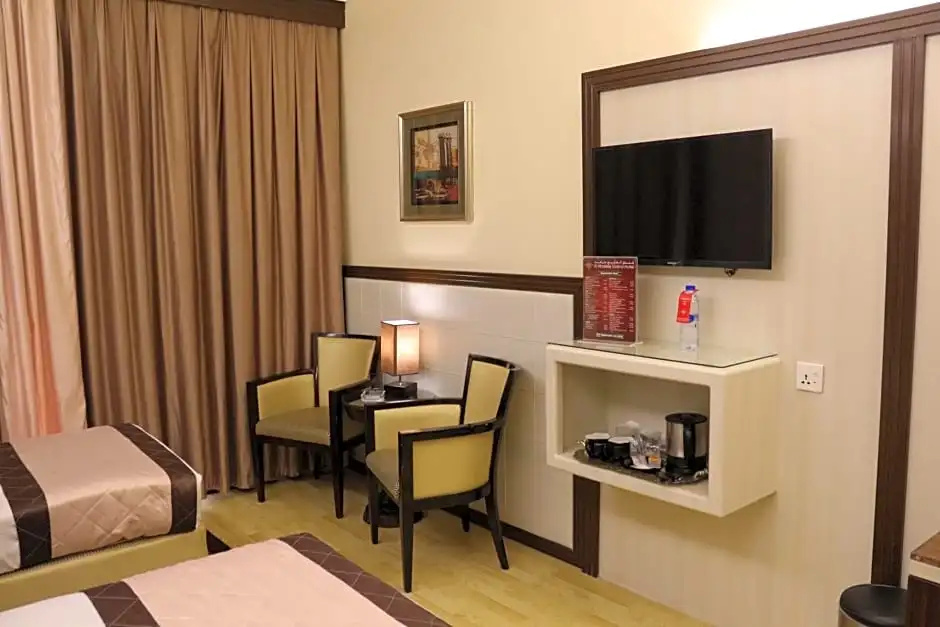 Standard Double room with balcony (full double bed)