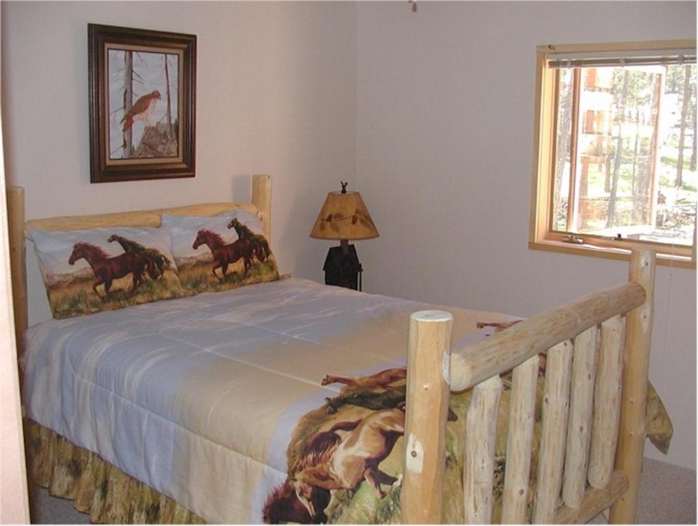 Comanche Lodge — 3
