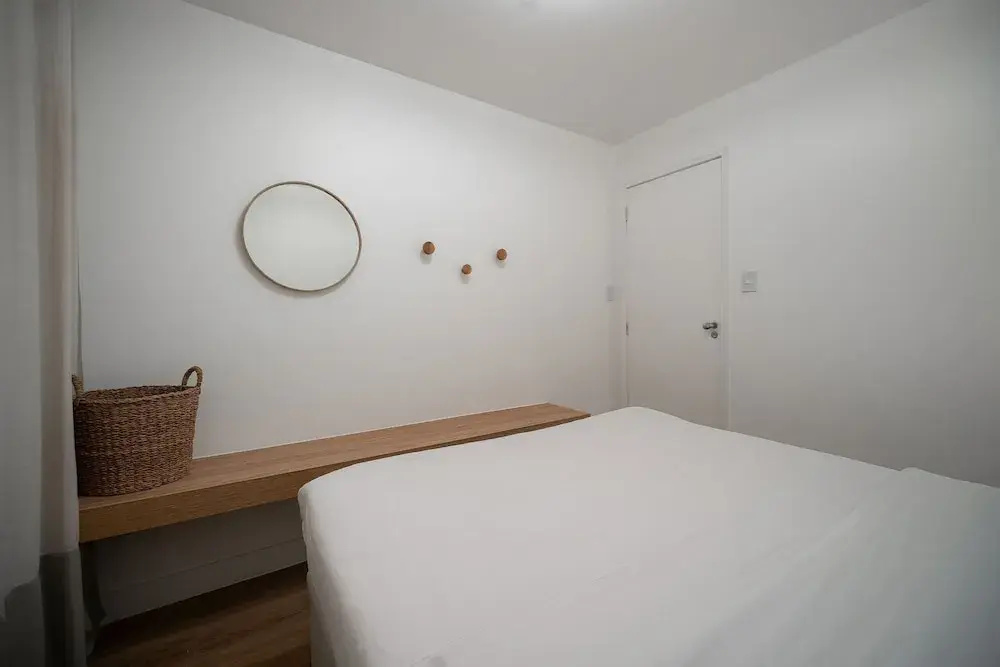 Leblon | No coração do Leblon, 2 quartos a 300m da praia - por Casapē Rio