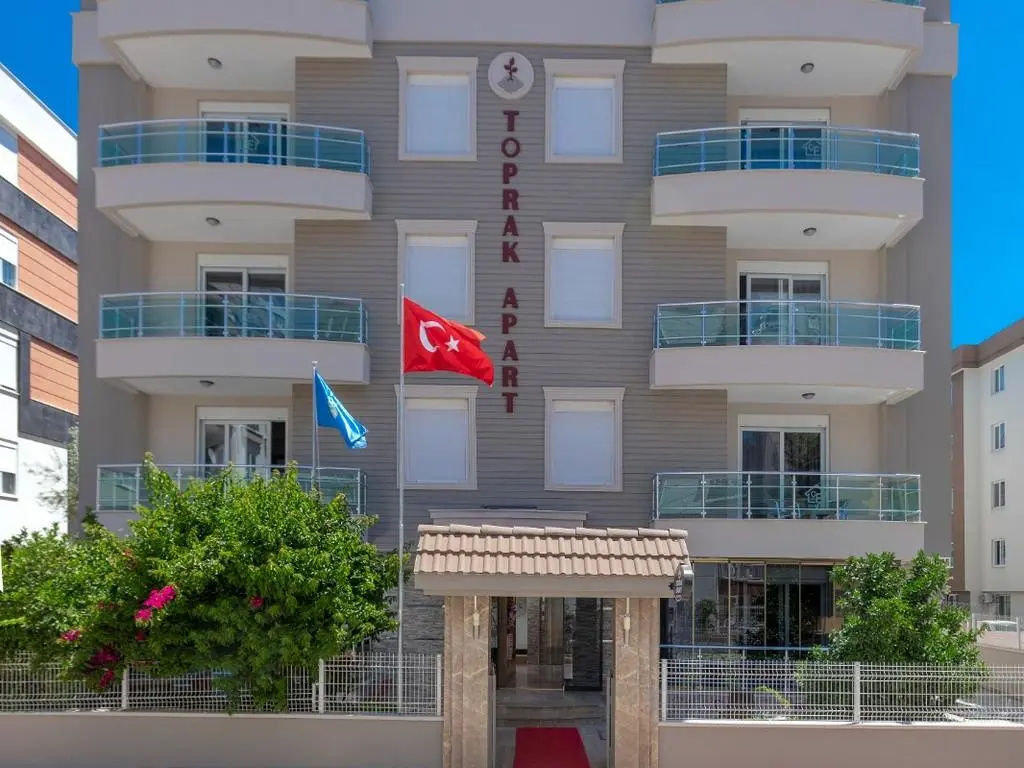 Toprak Hotel — фото