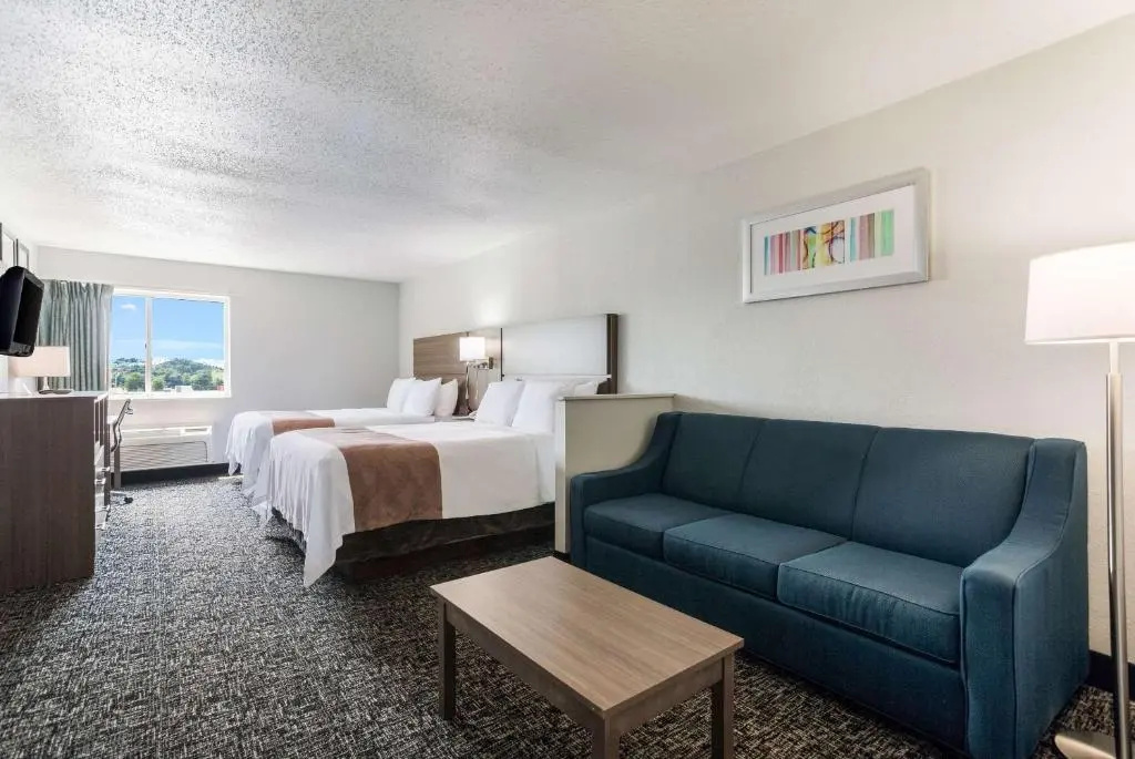 Double Suite (full double bed)