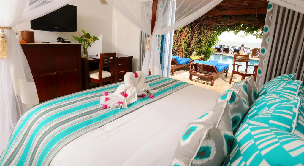 Calabash Cove Resort & Spa