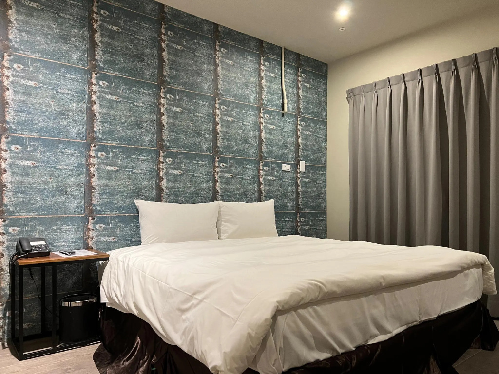 Economy Double room (full double bed)