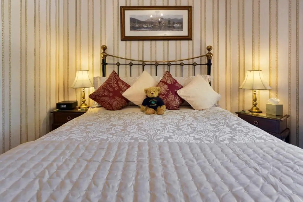 Deluxe Double room (full double bed)