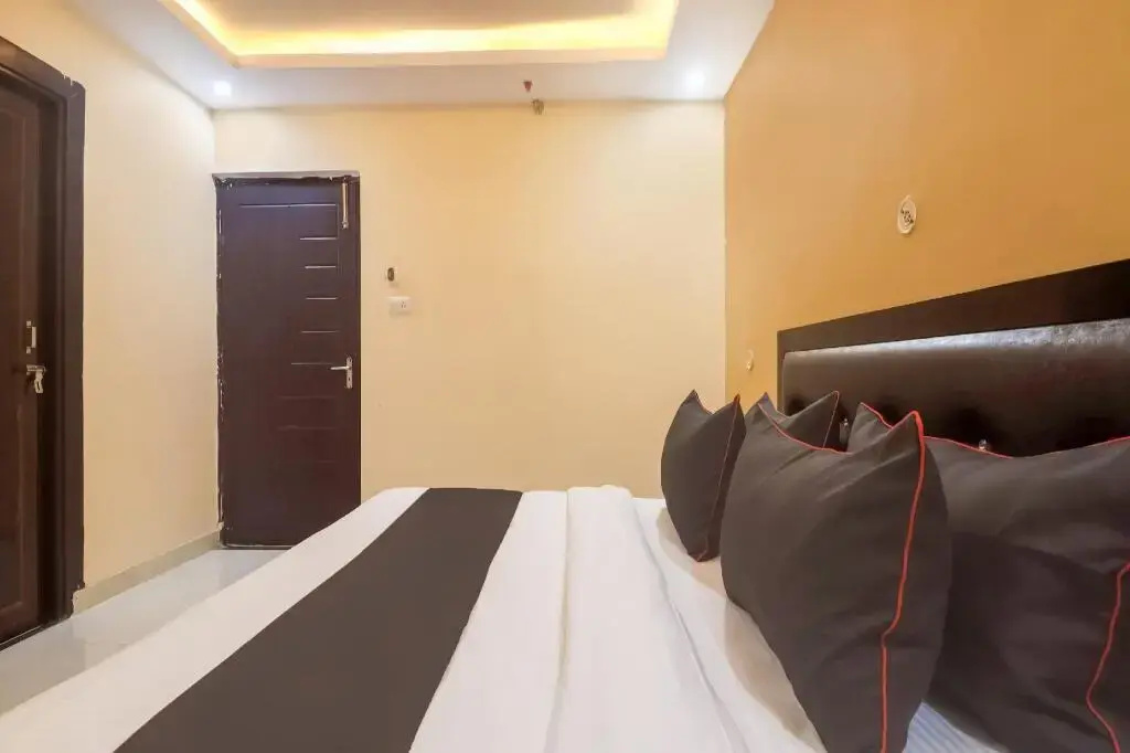 M V Inn by OYO Rooms