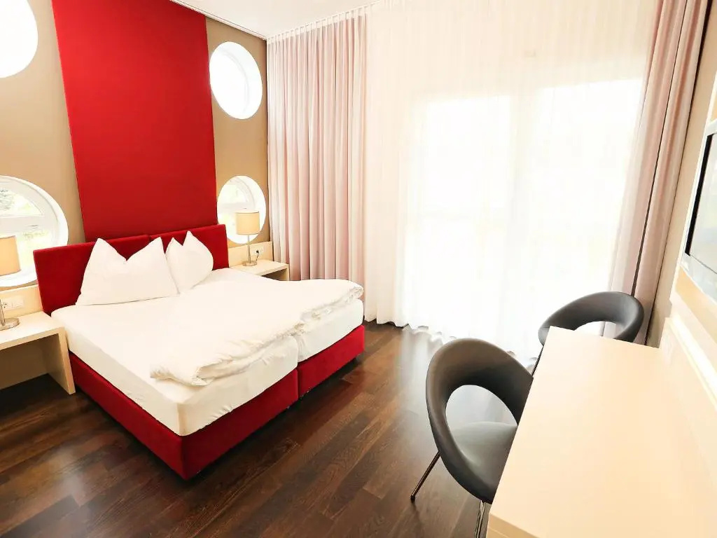 Standard Double room (full double bed)