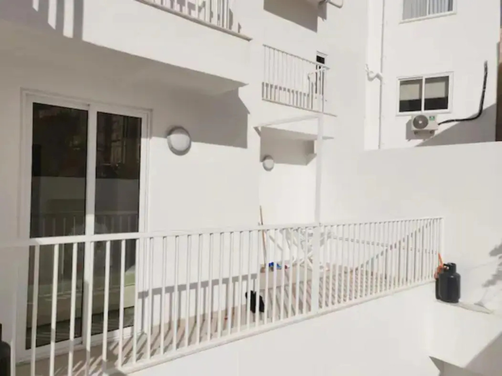 Large Central Apartment Near Valletta & Seafront