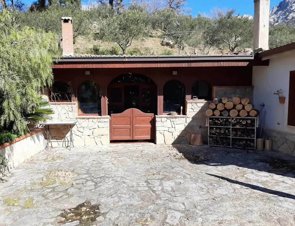 Belvilla by OYO Villa Chiaretta