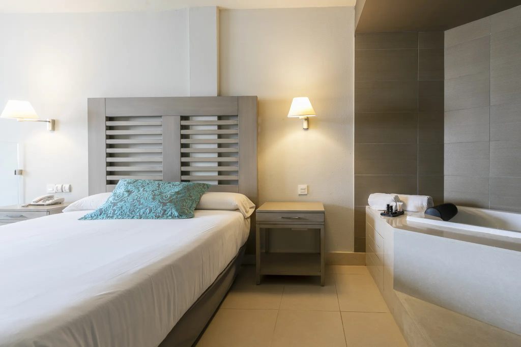 Standard Duplex room with ocean view