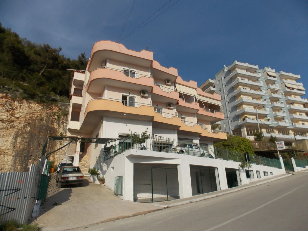 Bebi Apartments