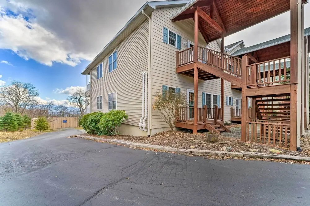 Near Trail Access & Beech Mtn Ski: 1st-floor Condo