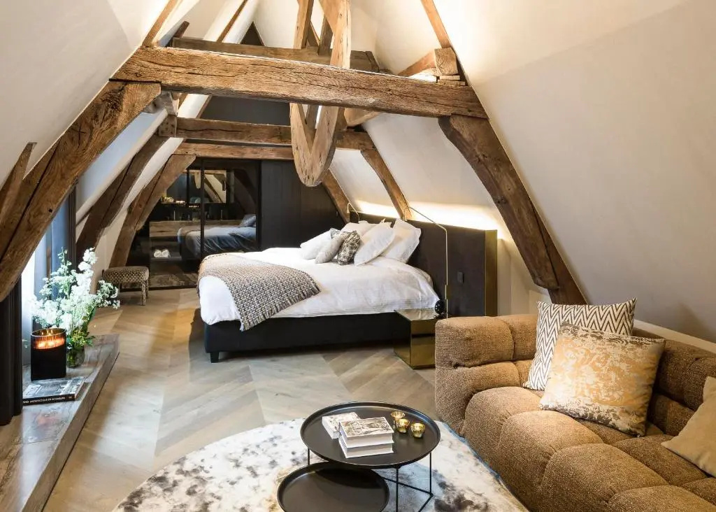 Double Junior Suite (full double bed)