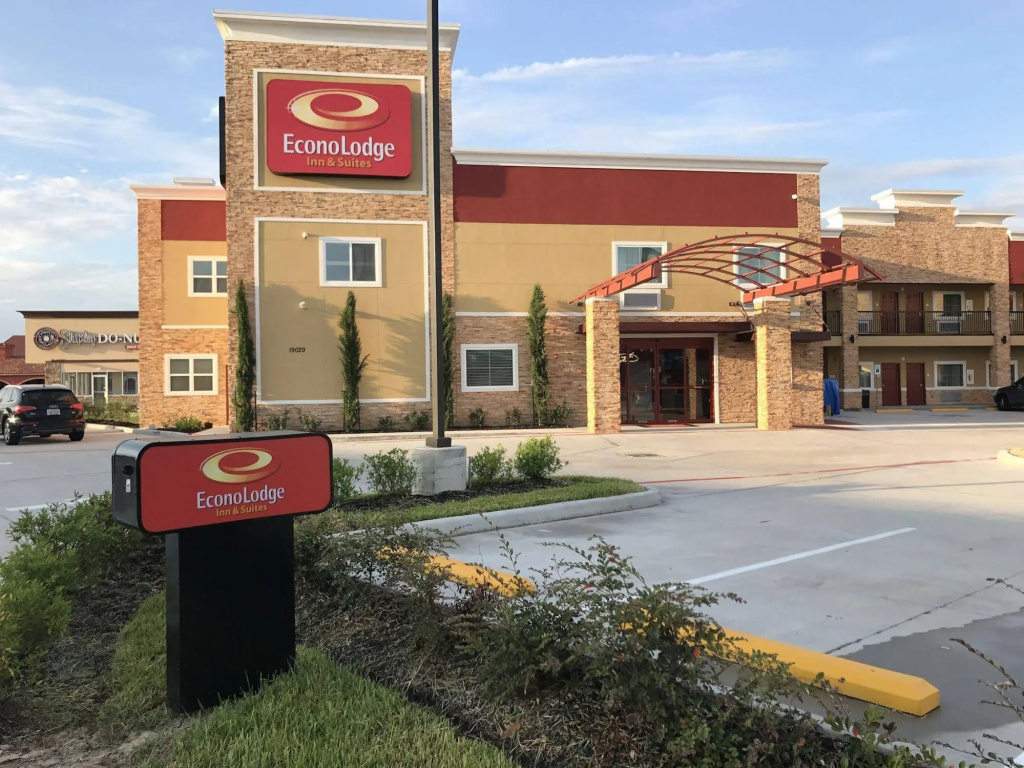 Econo Lodge Inn & Suites Houston Willowbrook