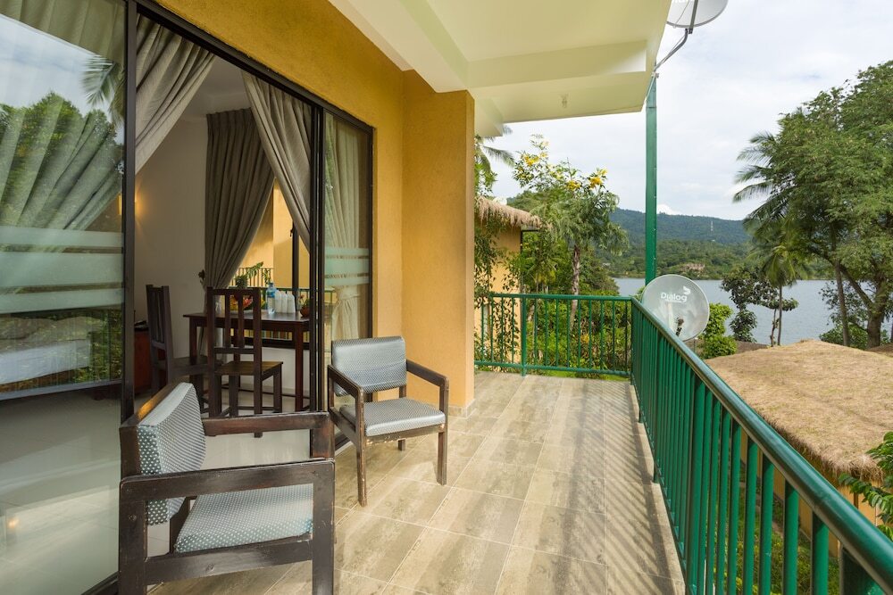 Oruthota Chalets