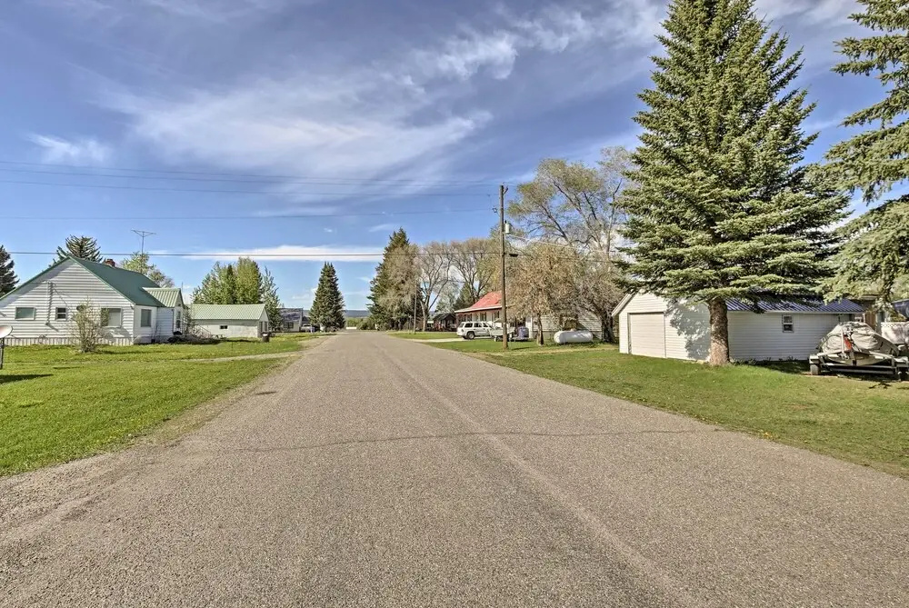 Ashton Escape w/ Yard: 56 Mi to West Yellowstone!