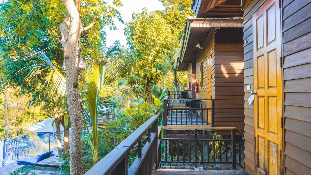 Deluxe Bungalow