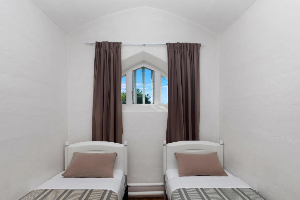 Jailhouse Accommodation - Hostel — 4