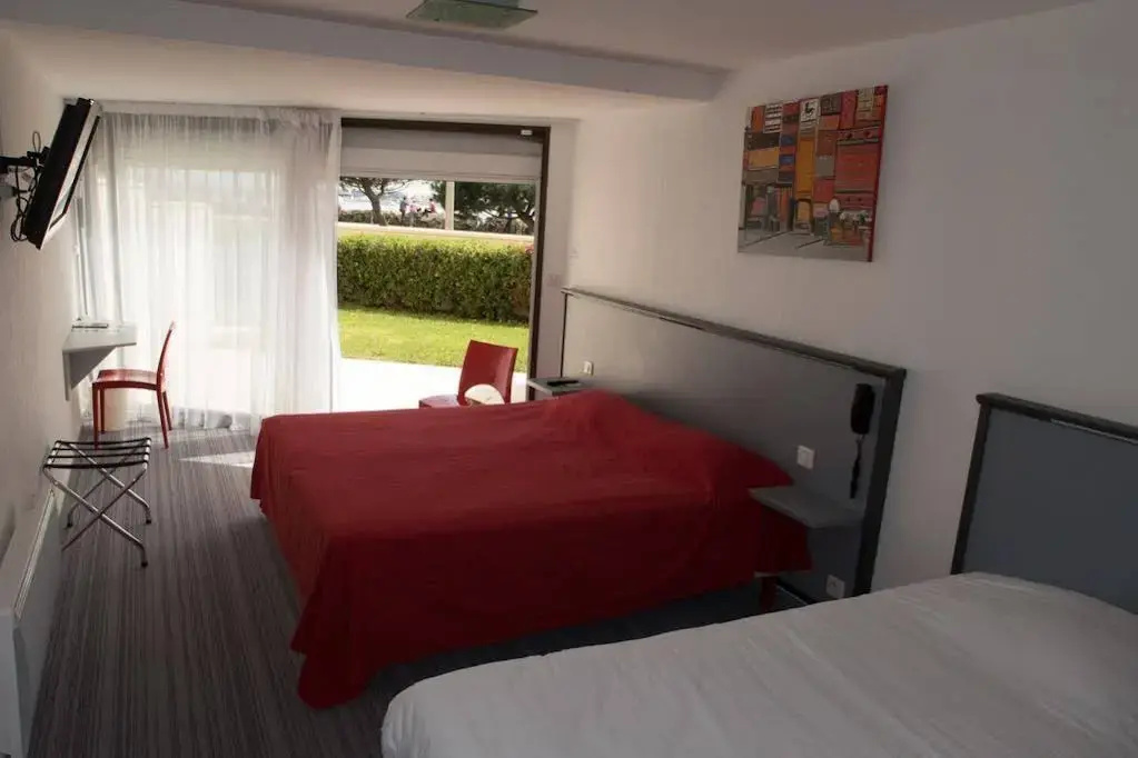 Afficher la photo 6 — Logis Hôtel Le Rochelois