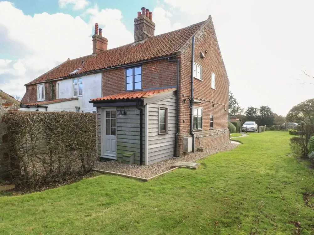 Lanthorn Cottage