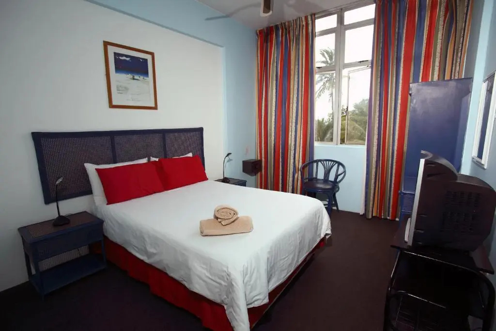 Riviera Hotel - Chambres