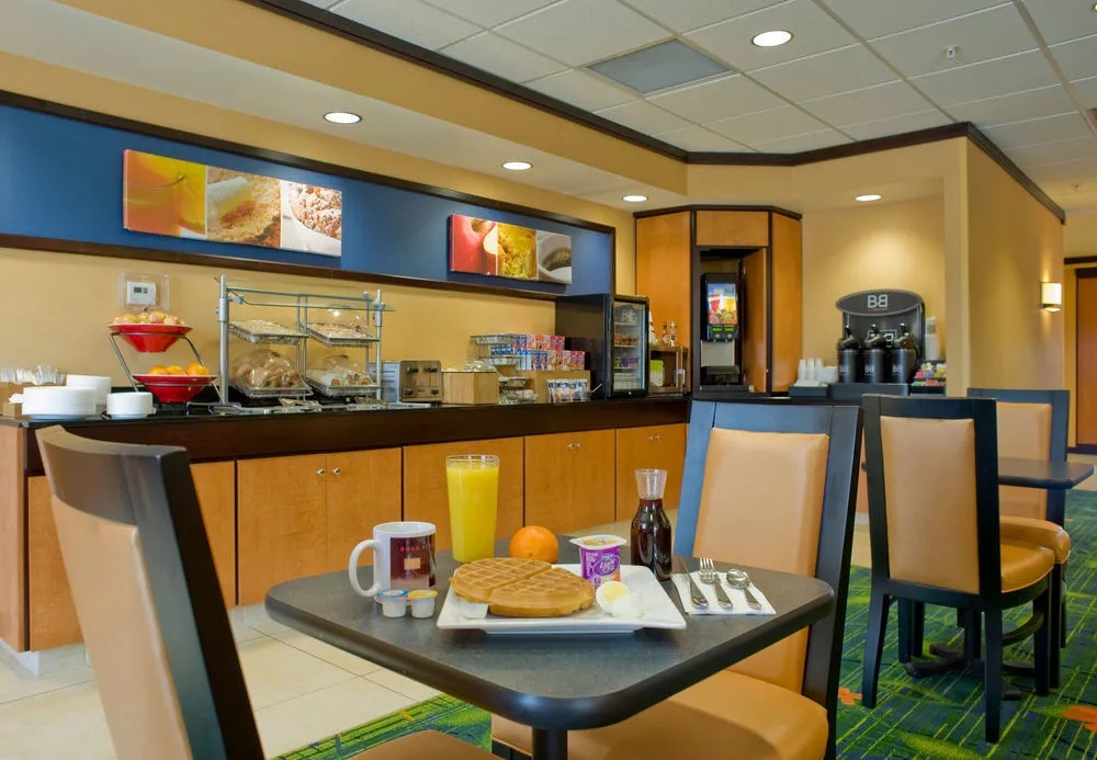 Fairfield Inn & Suites Commerce