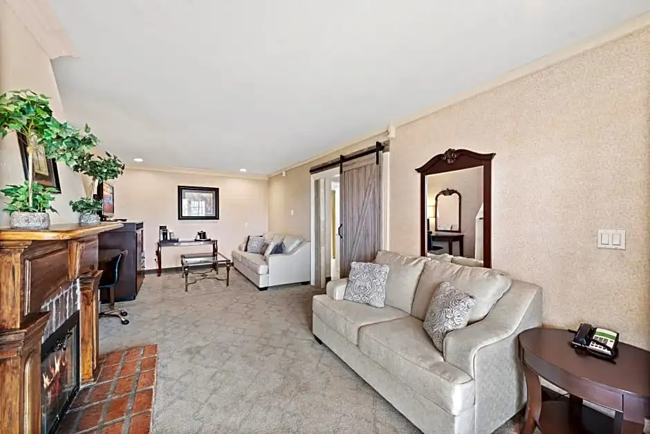 Suite with balcony