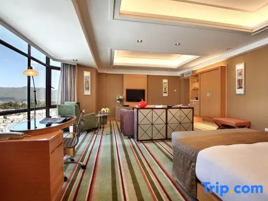 Deluxe Suite with view