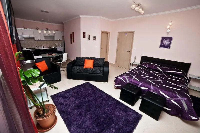 2 Bedrooms Apartment with balcony