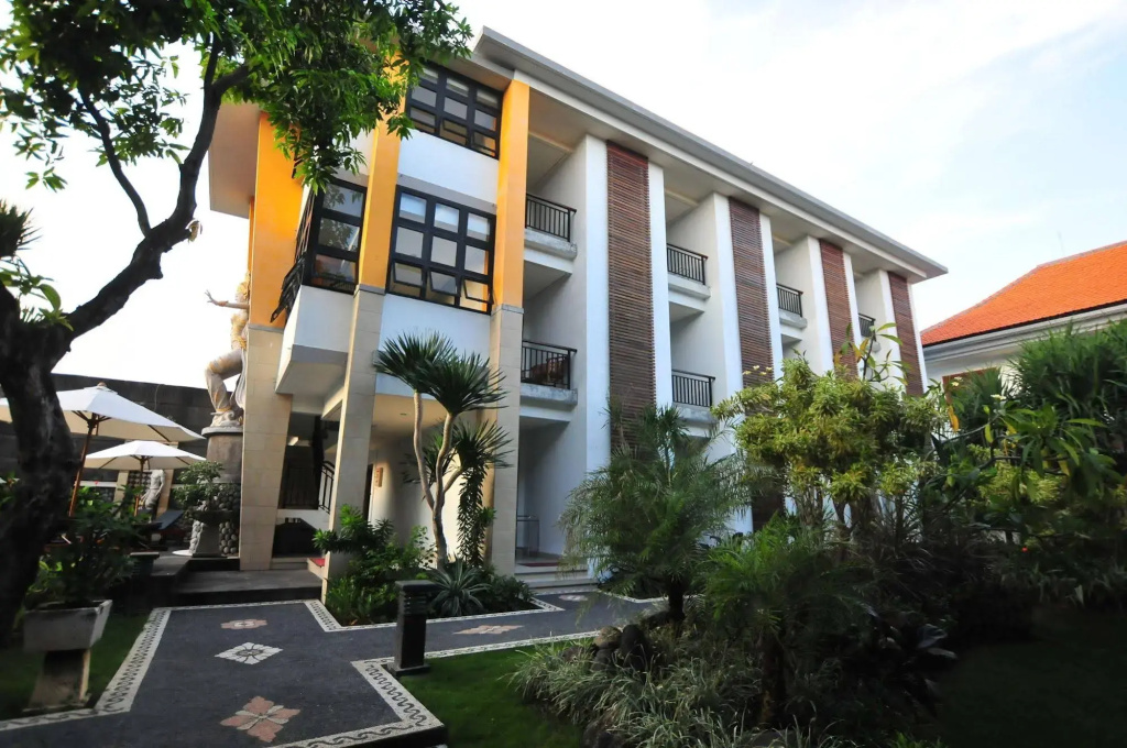 Sandat Hotel Legian