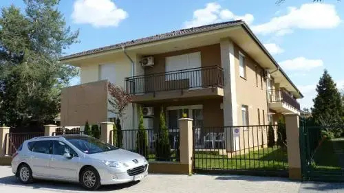 Dinda Apartman