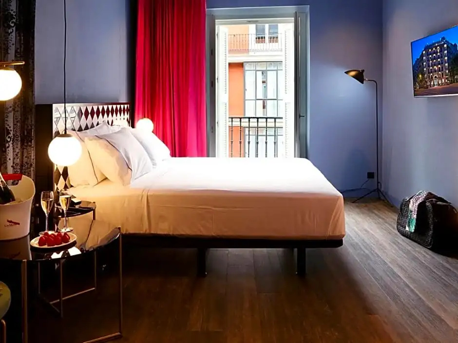Premium Double Axel room (full double bed)