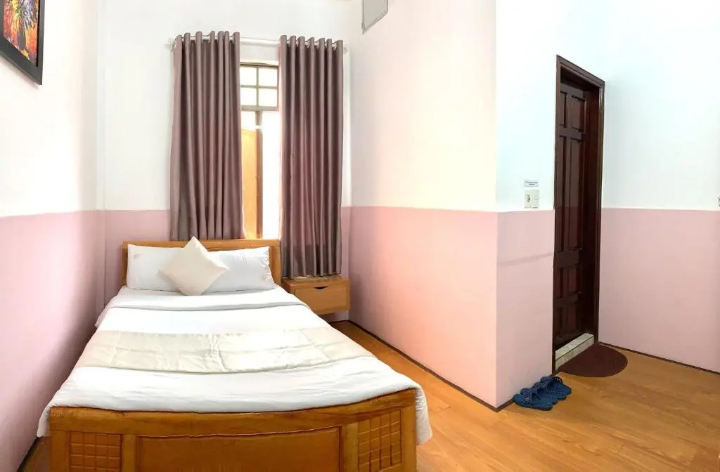 Deluxe Double room (full double bed)
