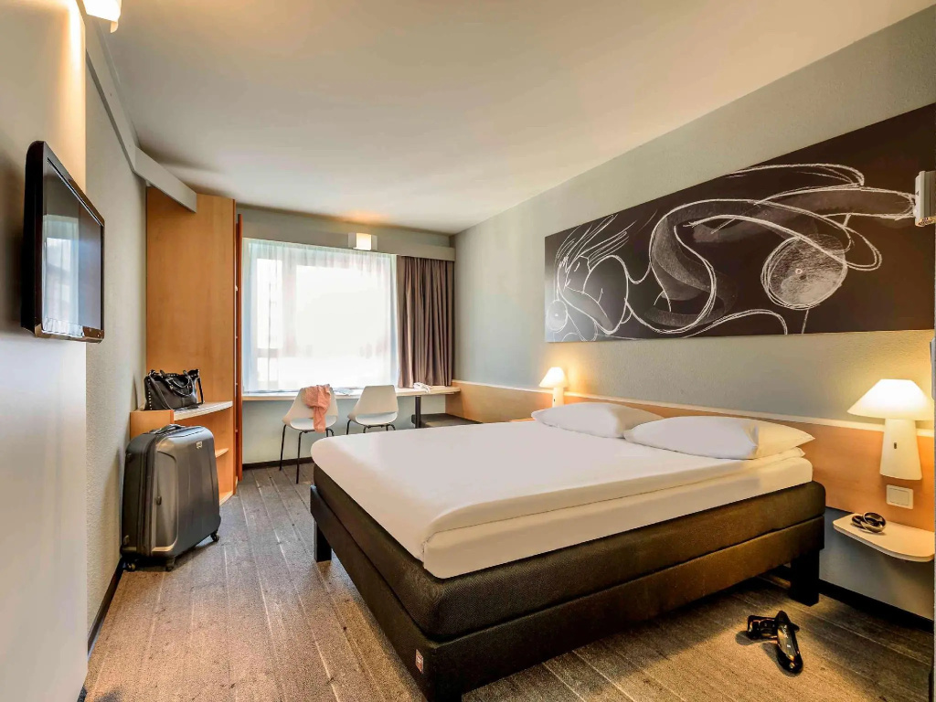 Standard Double room (full double bed)