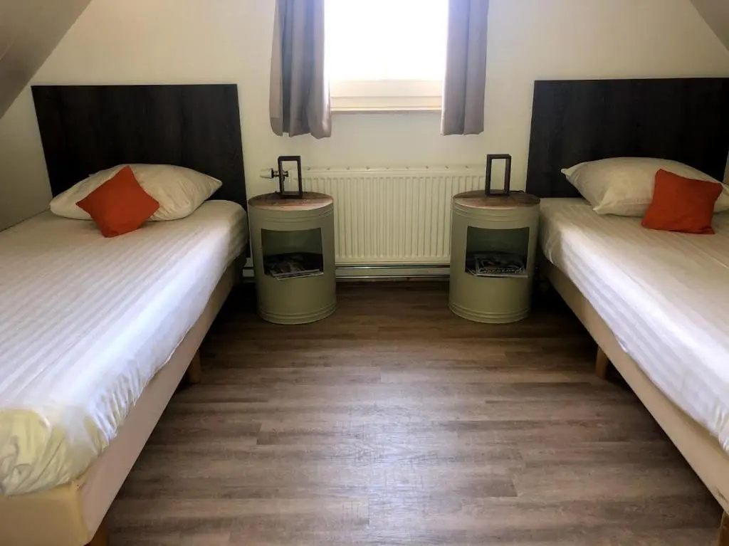 3 Bedrooms Cottage