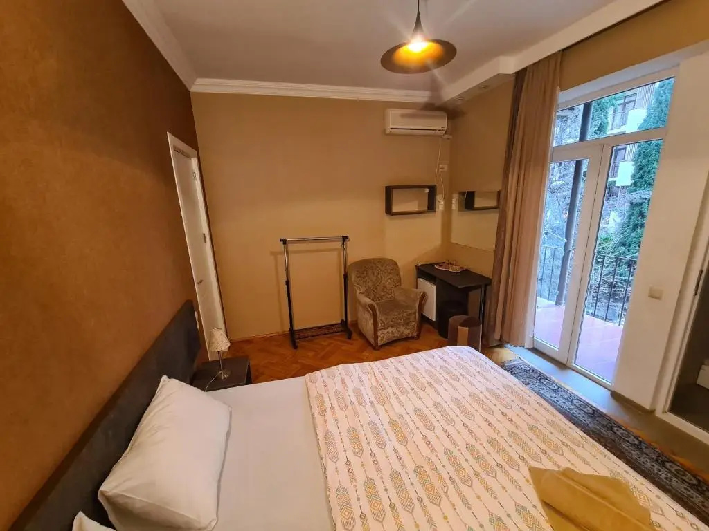 Standard Double room with balcony (full double bed)