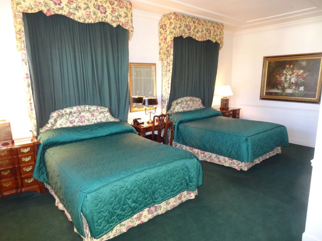Pine Inn - Général