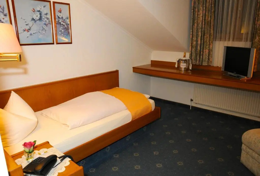 Hotel Vierjahreszeiten - Chambres