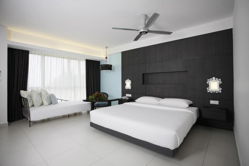 Avillion Admiral Cove