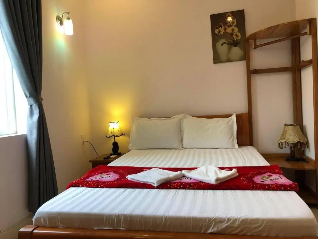 Standard Double room with garden view (full double bed)