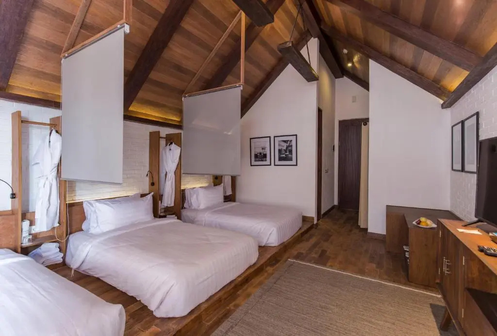 House Triple Resort