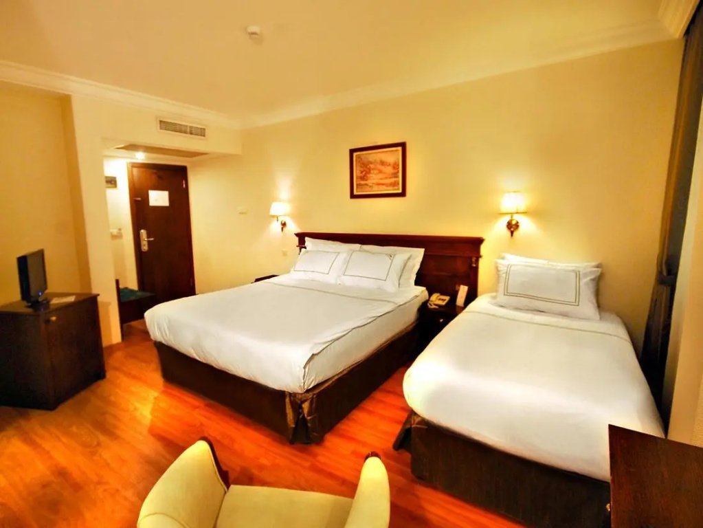 Hotel Golden Crown - Chambres