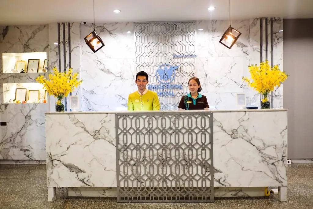 Lobby & Reception