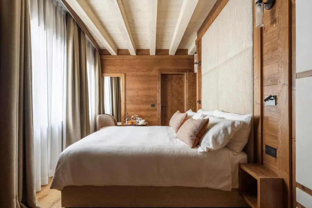 Superior Double room (full double bed)