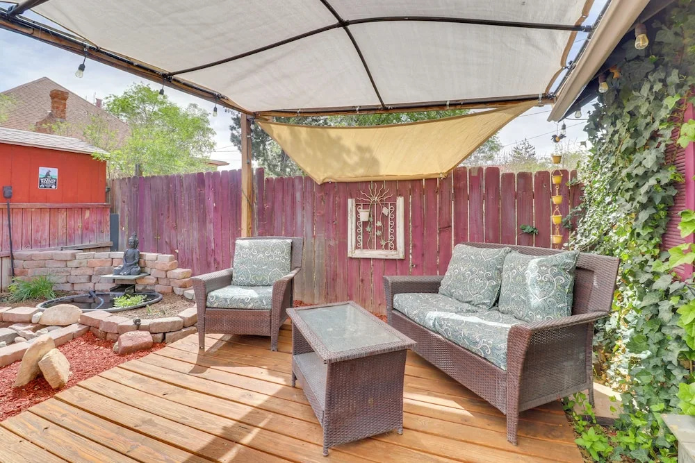 Walk to Downtown! ABQ Couple's Studio w/ Deck