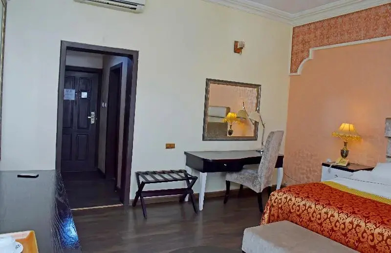 Sandralia Hotel - Chambres