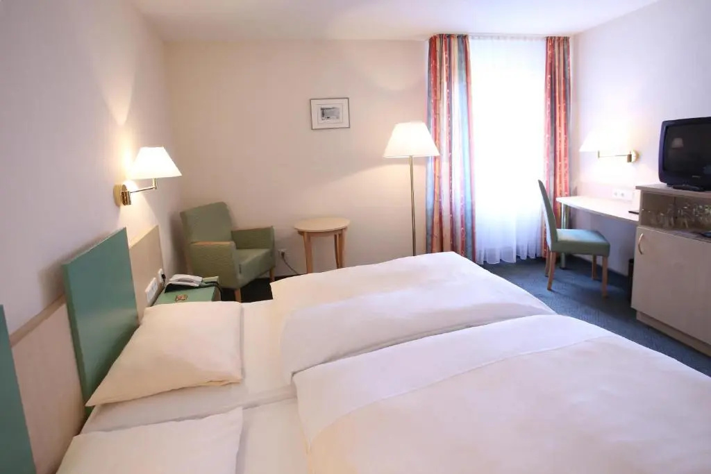 Standard Double room (full double bed)