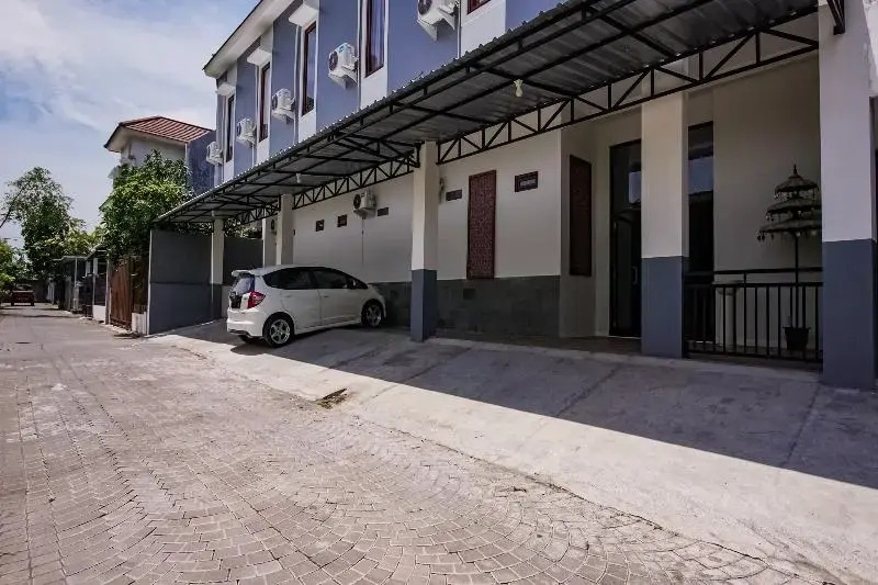 Artha Ambarukmo Exclusive by OYO Rooms